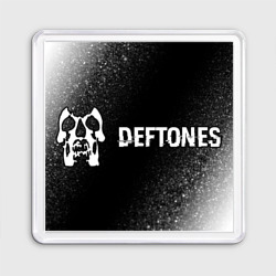 Магнит 55*55 Deftones glitch на темном фоне по-горизонтали