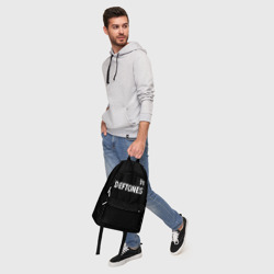 Рюкзак с принтом Deftones glitch на темном фоне посередине для любого человека, вид спереди №5. Цвет основы: белый