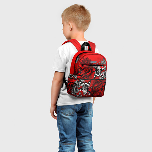 Детский рюкзак 3D с принтом Дед Мороз с копьем и драконом, фото на моделе #1