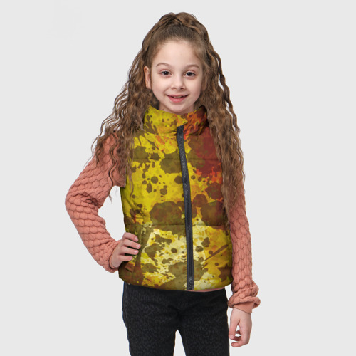 Детский жилет утепленный 3D Абстракция - темные пятна на желто-оранжевом, цвет черный - фото 3
