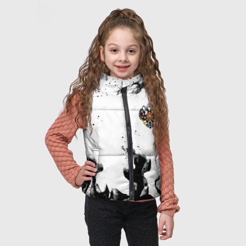Детский жилет утепленный 3D с принтом Герб РФ огненный стиль чернобелый, фото на моделе #1