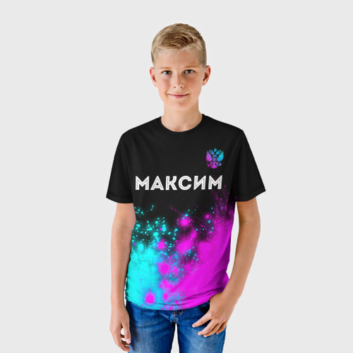 Детская футболка 3D с принтом Максим и неоновый герб России посередине, фото на моделе #1