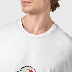 Футболка с принтом Красный попугай для мужчины, вид на модели спереди №4. Цвет основы: белый