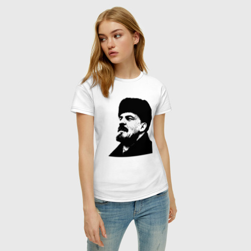 Женская футболка хлопок с принтом Ленин в шапке, фото на моделе #1