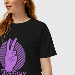 Женская футболка хлопок Oversize Victory hand gesture - фото 2