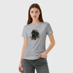 Женская футболка хлопок Пекинес черный в цветочном венке - фото 2
