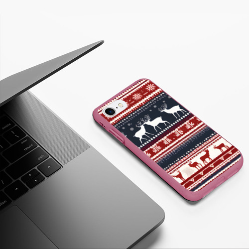 Чехол для iPhone 7/8 матовый с принтом Олени белые и красные свитер новогодний, фото #5