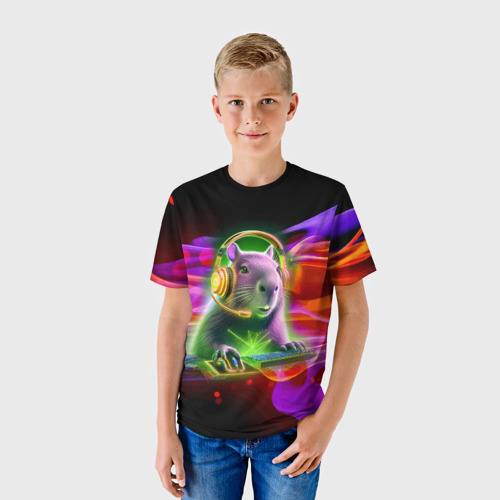 Детская футболка 3D с принтом Capybara is an avid gamer, фото на моделе #1