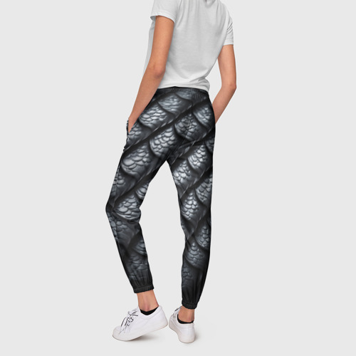 Женские брюки 3D с принтом Чёрная чешуя дракона, вид сзади #2