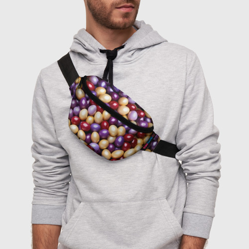 Поясная сумка 3D с принтом Красные и фиолетовые пасхальные яйца, фото на моделе #1