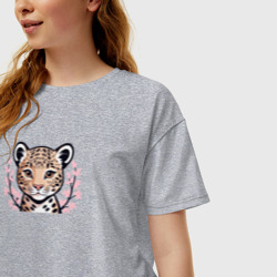 Женская футболка хлопок Oversize Детеныш леопарда и ветки сакуры - фото 2