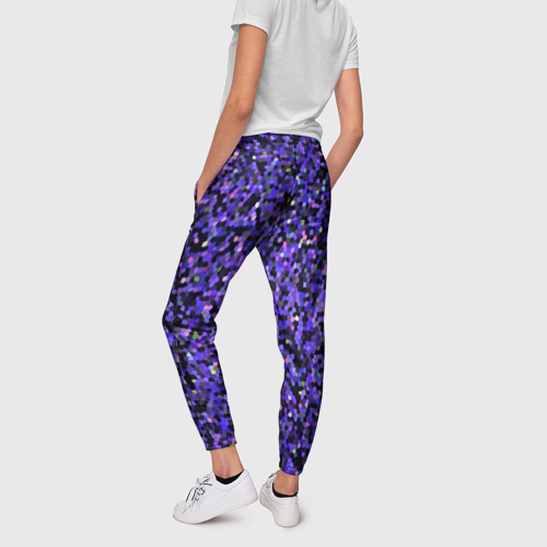 Женские брюки 3D с принтом Фиолетовая мозаика, вид сзади #2
