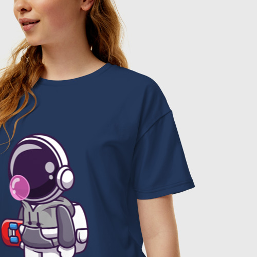 Женская футболка хлопок Oversize с принтом Космонавт со скейтом, фото на моделе #1