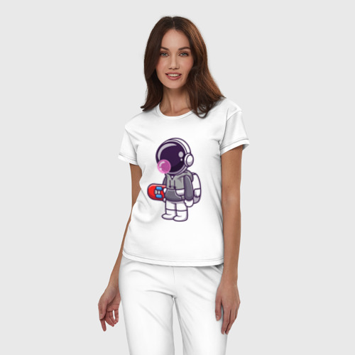 Женская пижама хлопок с принтом Космонавт со скейтом, фото на моделе #1