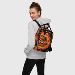 Женский рюкзак 3D Хохломская роспись красно-жёлтые цветы на чёрном фоне - фото 2