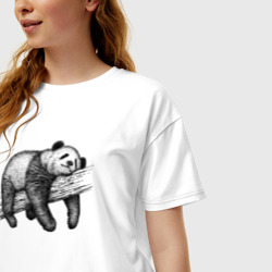 Женская футболка хлопок Oversize Панда висит на ветке - фото 2