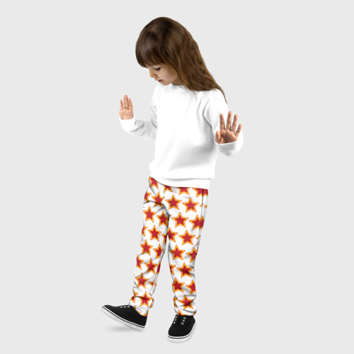 Детские брюки 3D с принтом Красные звезды с контуром, фото на моделе #1