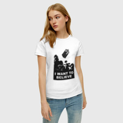 Женская футболка хлопок Летящий Тардис - фото 2