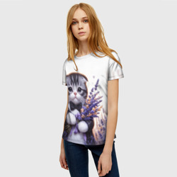 Женская футболка 3D Котенок породы шотландская вислоухая с цветами лаванды - фото 2