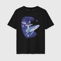 Женская футболка хлопок Oversize Космонавт верхом на ките