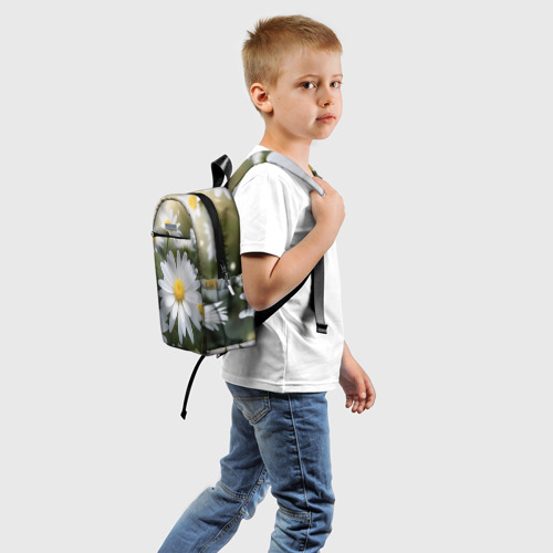 Детский рюкзак 3D с принтом Нежно белые ромашки, вид сзади #1