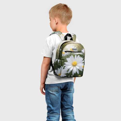 Детский рюкзак 3D с принтом Нежно белые ромашки, фото на моделе #1