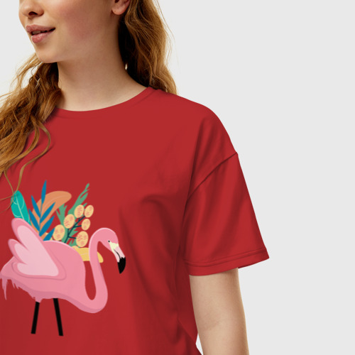 Женская футболка хлопок Oversize с принтом Фламинго на фоне листьев, фото на моделе #1
