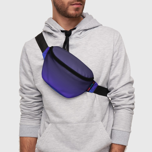 Поясная сумка 3D с принтом Градиент тёмно фиолетовый синий, фото на моделе #1