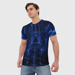 Мужская футболка 3D Синие-неоновые полигональные треугольники - калейдоскопная текстура - фото 2