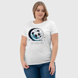 Футболка с принтом Панда ролл для женщины, вид на модели спереди №4. Цвет основы: белый