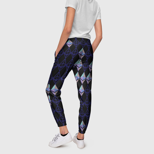 Женские брюки 3D с принтом Криптовалюта Ethereum на черном, вид сзади #2