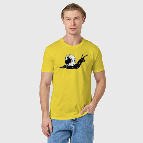Мужская футболка хлопок с принтом Космическая улитка, фото на моделе #1
