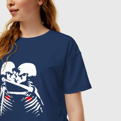 Женская футболка хлопок Oversize с принтом Dead love, фото на моделе #1