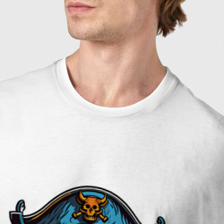 Футболка с принтом Эмблема пиратского черепа для мужчины, вид на модели спереди №4. Цвет основы: белый