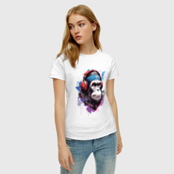 Женская футболка хлопок Шимпанзе в наушниках - фото 2