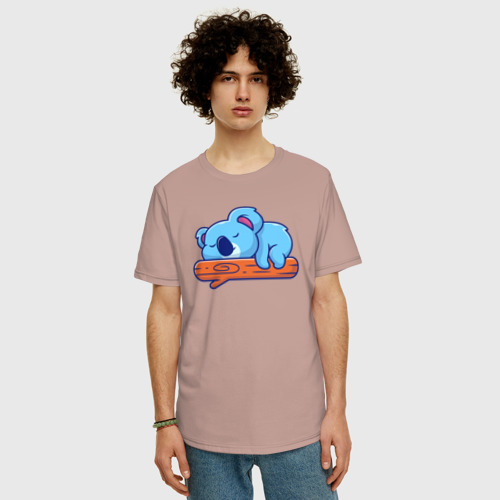 Мужская футболка хлопок Oversize с принтом Спящая коала на дереве, фото на моделе #1