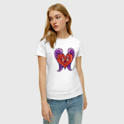 Футболка с принтом Грустное ангельское сердце для женщины, вид на модели спереди №2. Цвет основы: белый