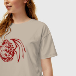 Женская футболка хлопок Oversize Дракон вокруг игральной кости - фото 2