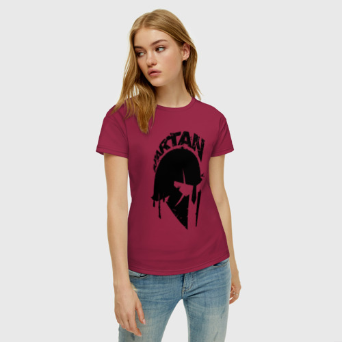Женская футболка хлопок с принтом Спартанец - шлем, фото на моделе #1