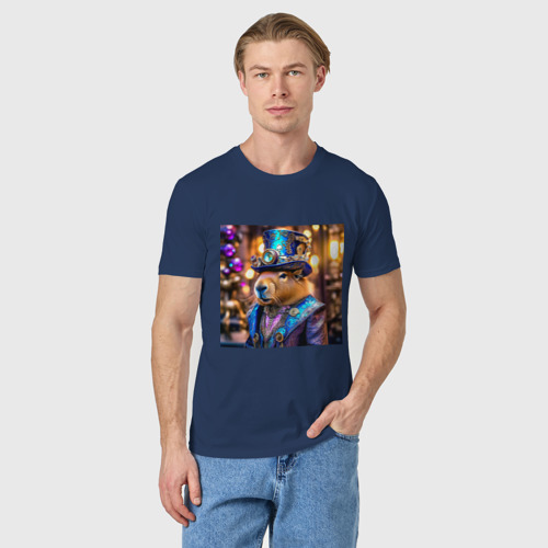 Мужская футболка хлопок Мем капибара в цилиндре стиль стимпанк, цвет темно-синий - фото 3