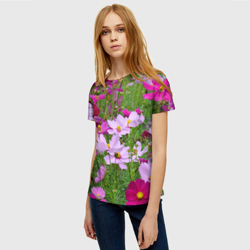 Женская футболка 3D с принтом Цветы Космея, фото на моделе #1