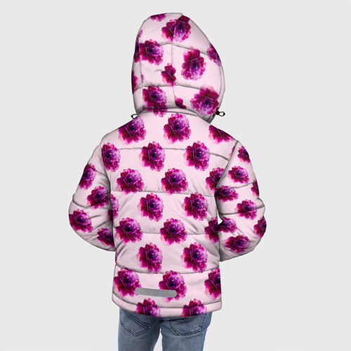 Зимняя куртка для мальчиков 3D с принтом Цветы пионы на розовом фоне, вид сзади #2