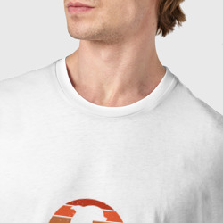 Футболка с принтом Дельфин на фоне заката для мужчины, вид на модели спереди №4. Цвет основы: белый