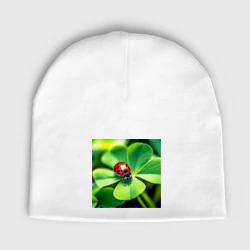 Детская шапка демисезонная Красная божья коровка на листике клевера