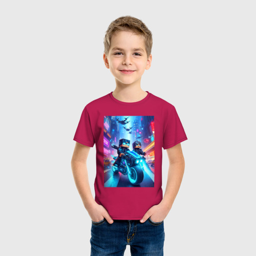 Детская футболка хлопок Майнкрафт - чувак на мотоцикле, цвет маджента - фото 3
