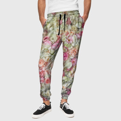 Много роз белых и розовых – Мужские брюки 3D с принтом купить