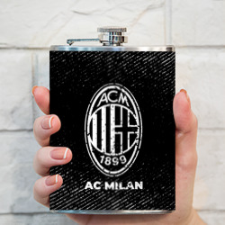 Фляга AC Milan с потертостями на темном фоне - фото 2