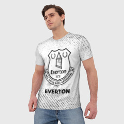 Футболка с принтом Everton с потертостями на светлом фоне для мужчины, вид на модели спереди №2. Цвет основы: белый