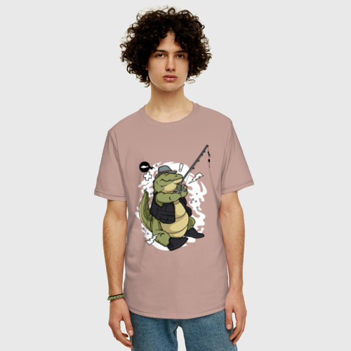 Мужская футболка хлопок Oversize с принтом Крокодил на рыбалке, фото на моделе #1