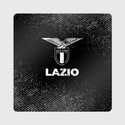 Магнит виниловый Квадрат Lazio с потертостями на темном фоне